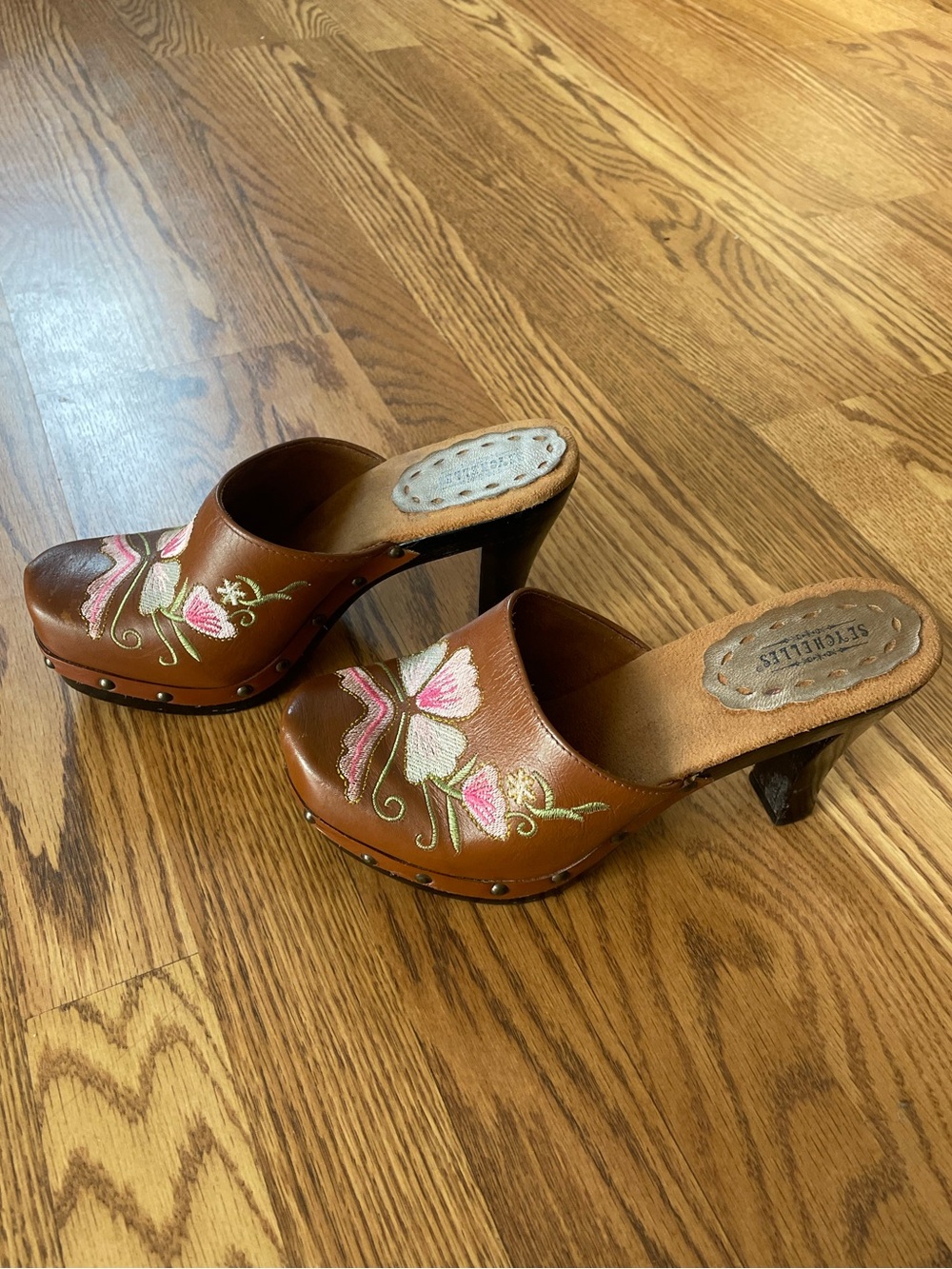 Vintage Seychelles Floral Embroidered Leather Clogs Heel 9